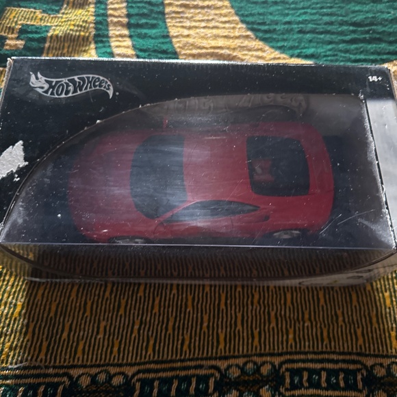 360 Ferrari hot wheels - Picture 2 of 3